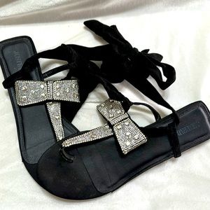 Diamond bow tong sandals wrap around ankle
